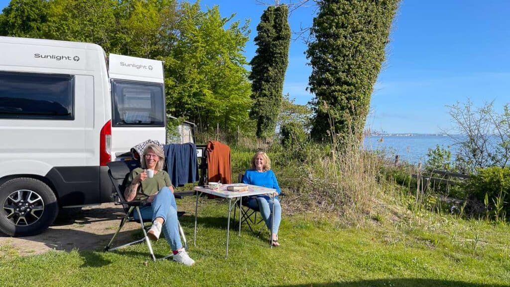 Genieten van het zonnetje met het ontbijt