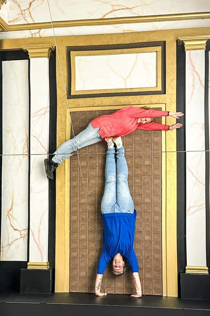 Kunstjes doen in het paradox museum