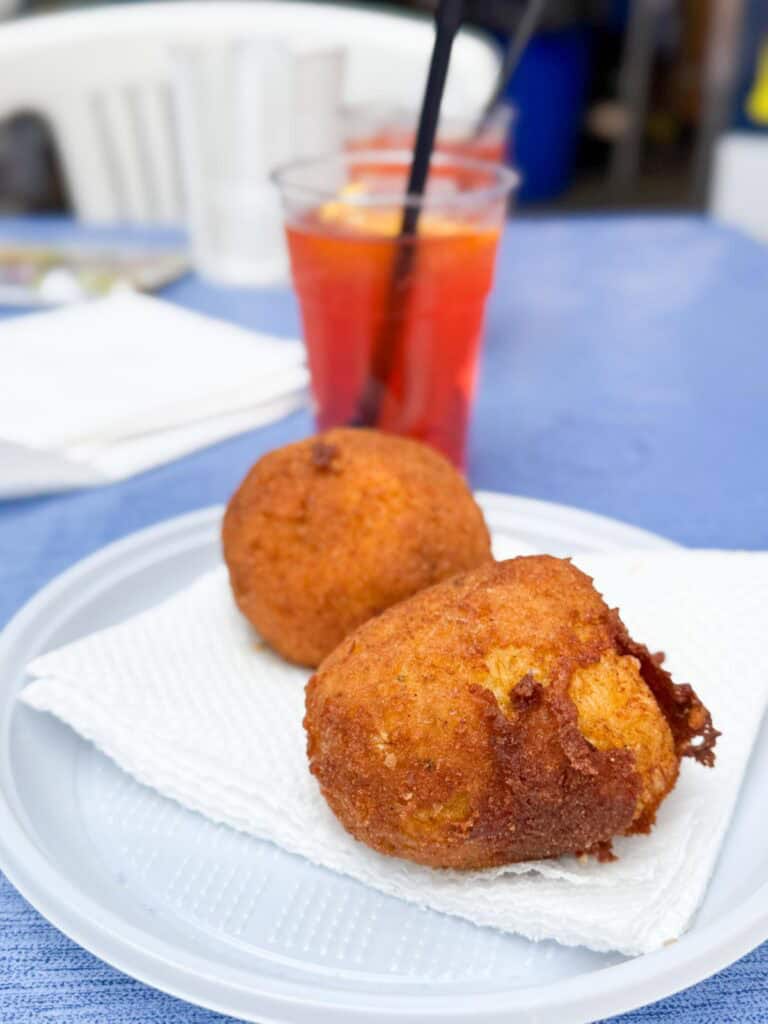 arancini op de markt